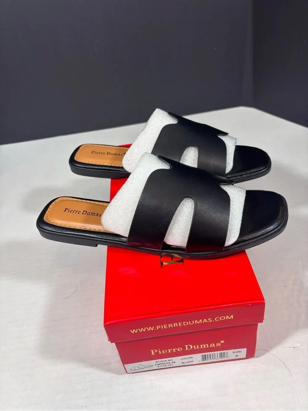 PIERRE DUMAS EMPRESS-29 SANDAL Size 8 Black NEW in box Slide